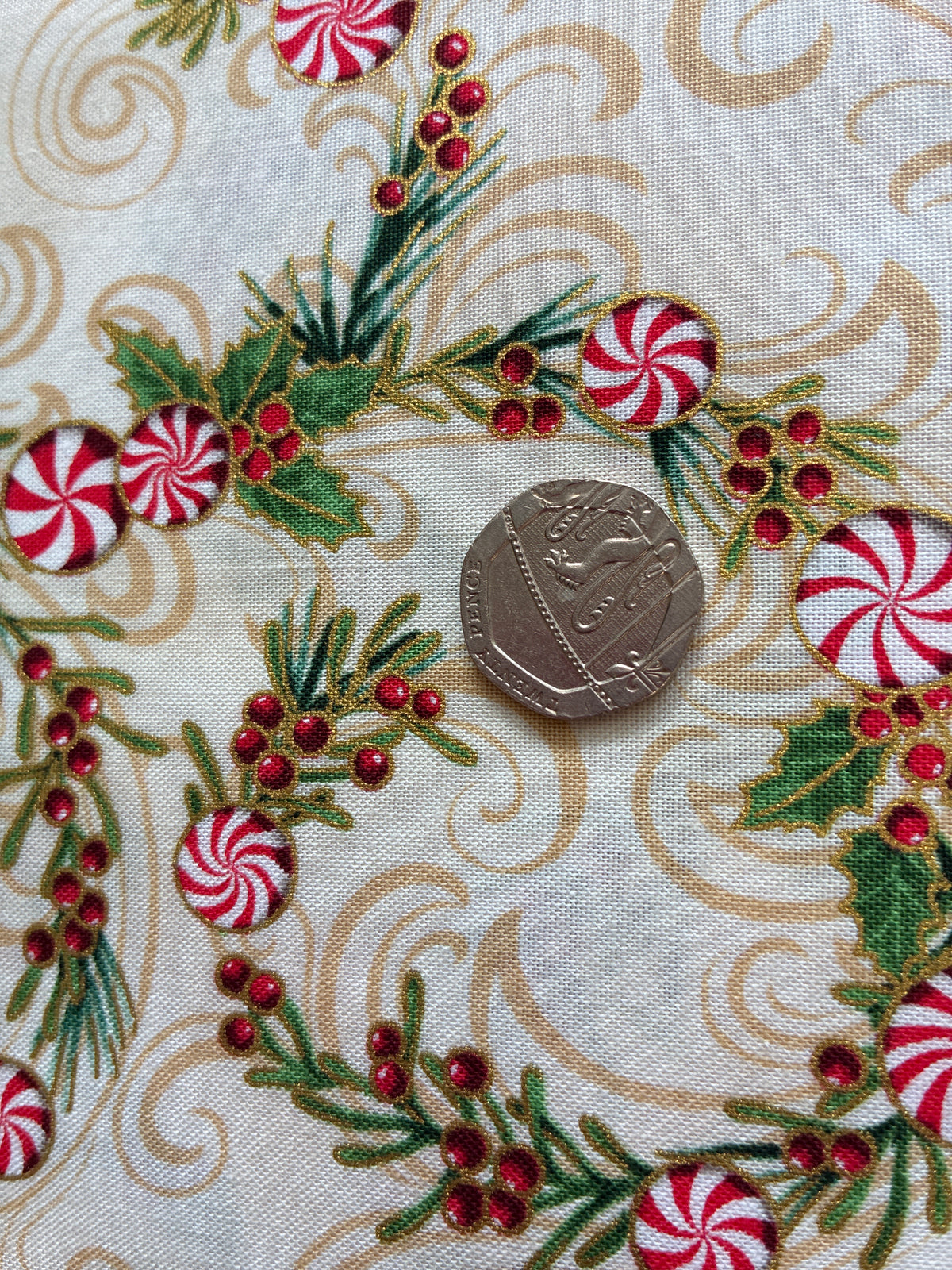 Holiday Flourish - peppermint twist cream