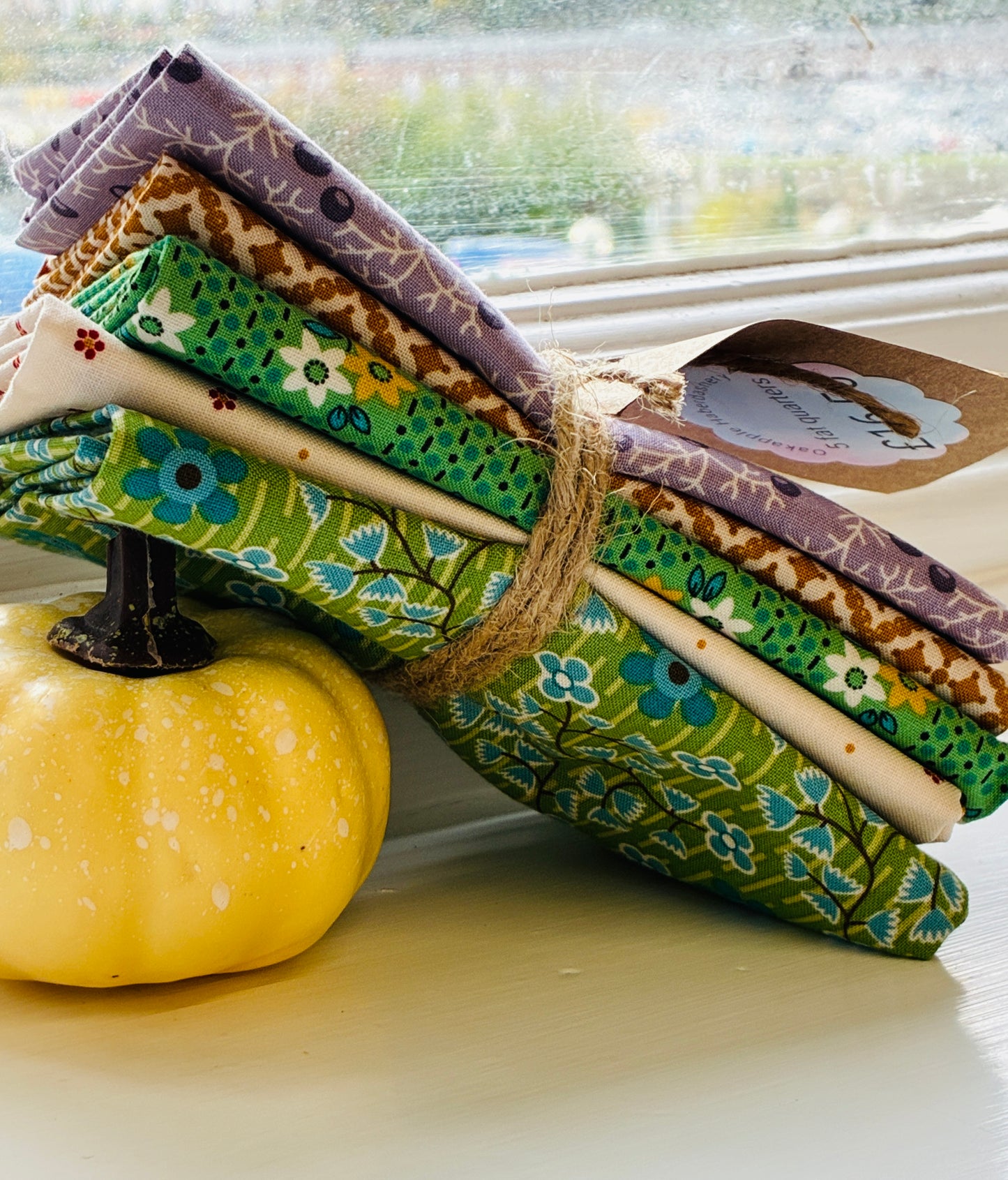 Lori holt fat quarter bundle