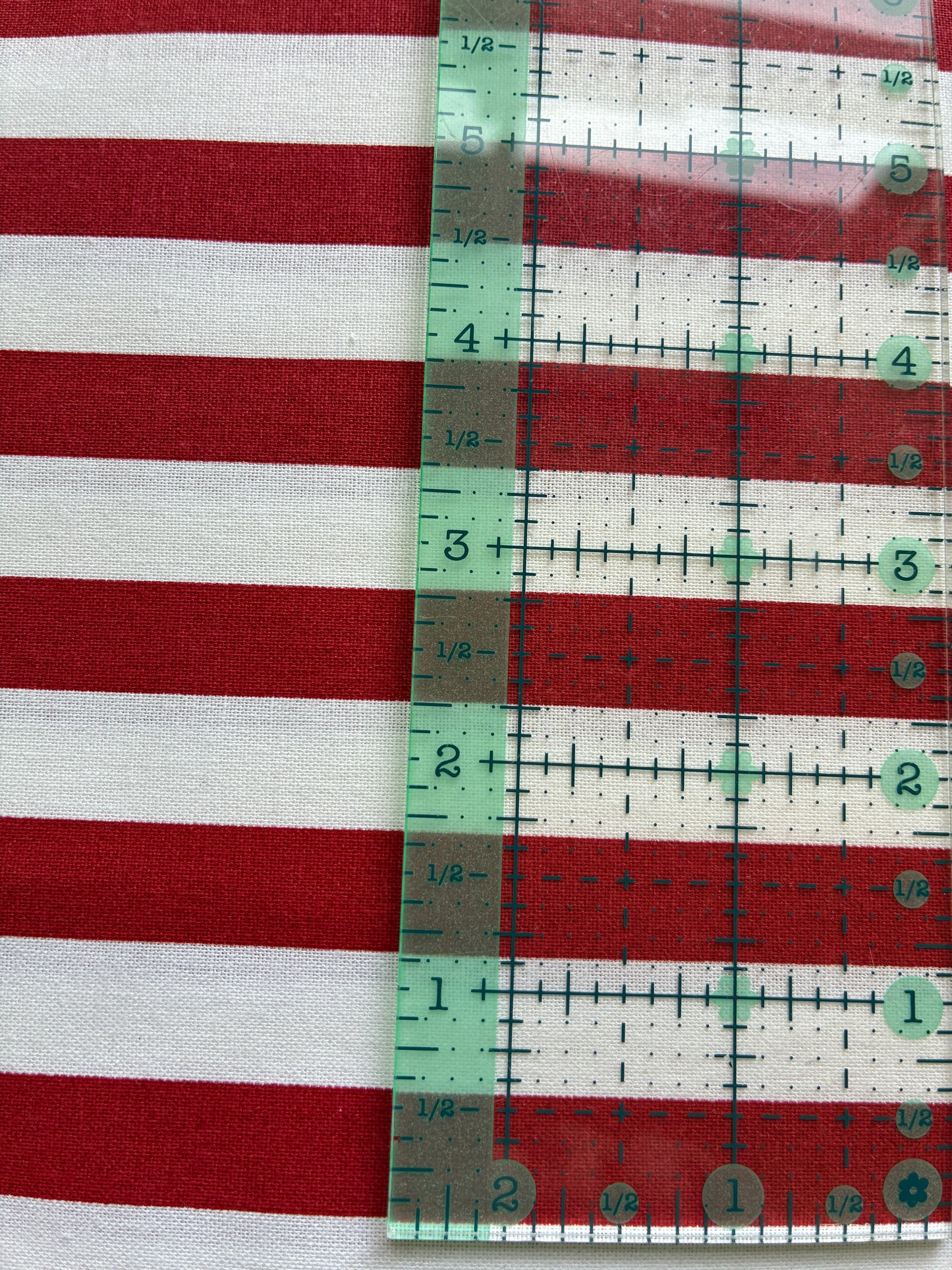 Christmas - red and white stripe