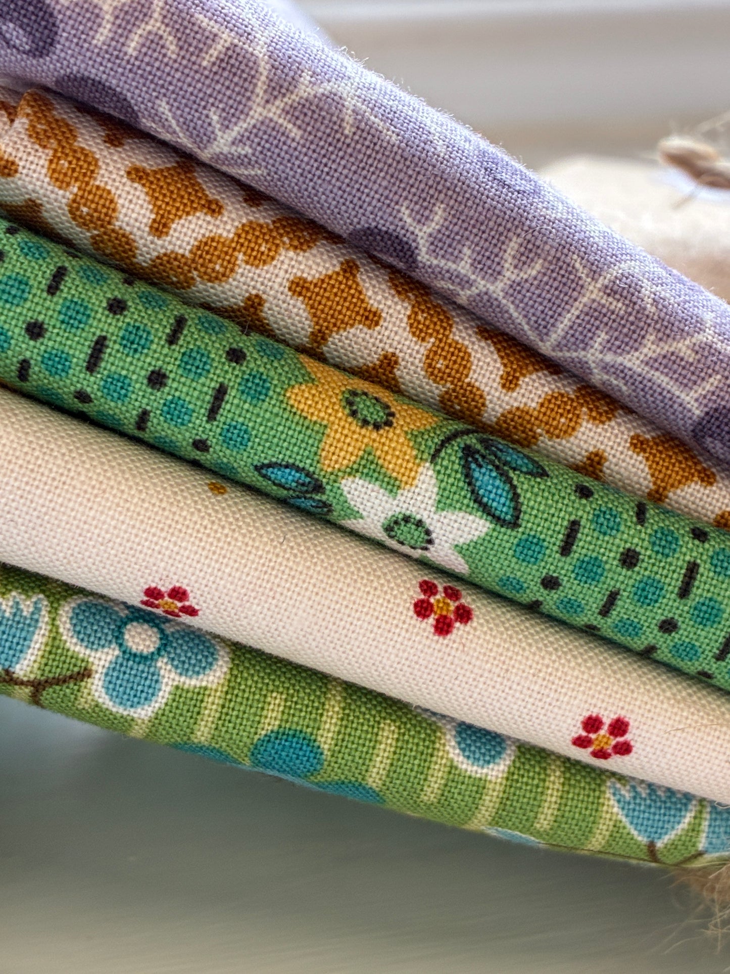 Lori holt fat quarter bundle