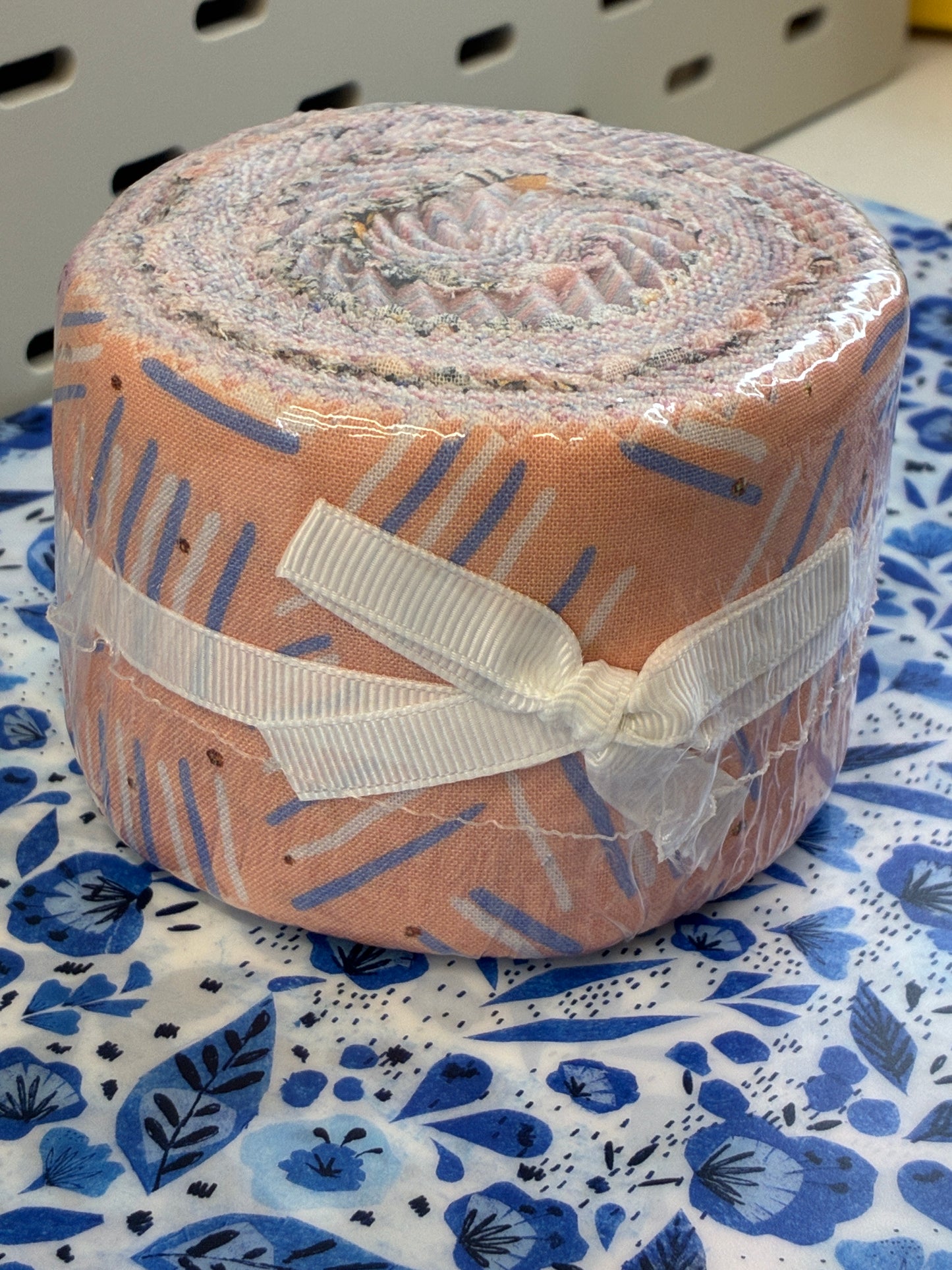 Jelly roll - 20 strips pastel colours